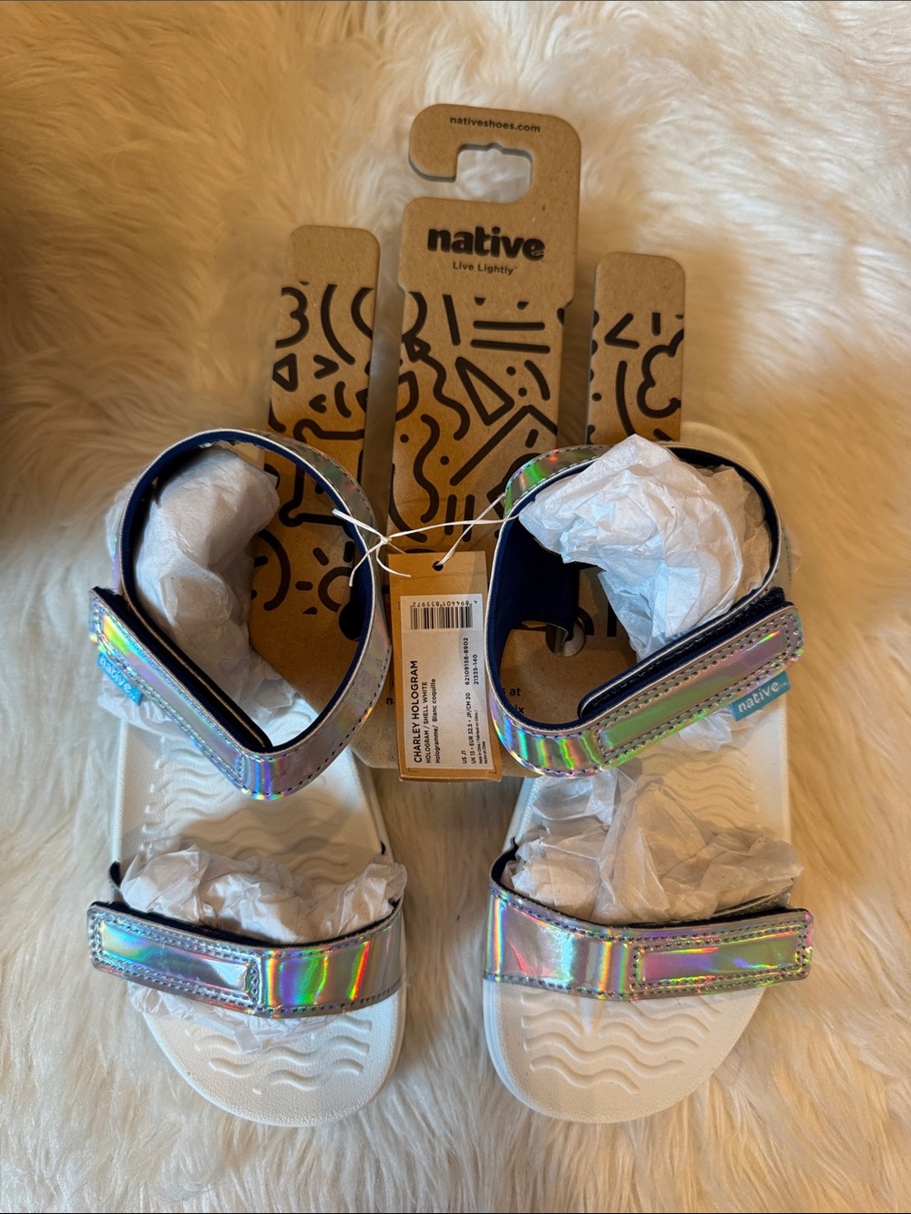 NWT Size 1 Native Shoes Kids Charley Holographic Sandal - Iridescent! - Picture 12 of 14